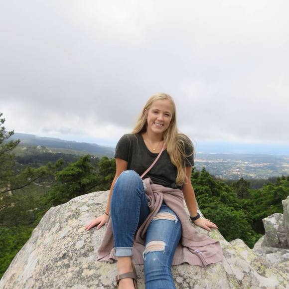 Meet your Posher, Ashley - Picture 1 of 1